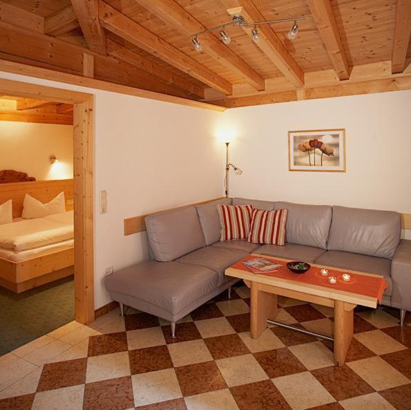 Apart Ehart Sankt Anton am Arlberg Pokoj fotografie